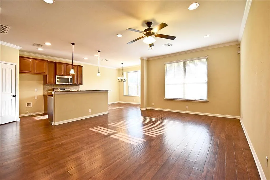 Building Photo - 13400 Briarwick Dr #2702