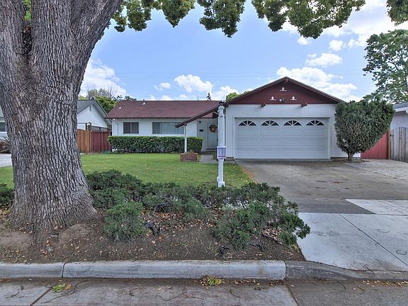 4th image of 2432 Aram Ave