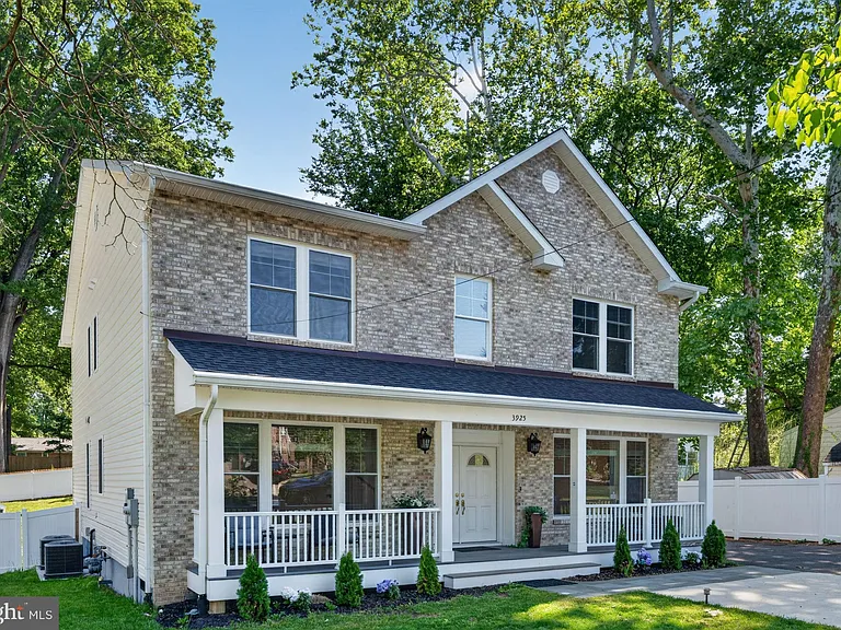3925 Ashwood Pl — Photo 3