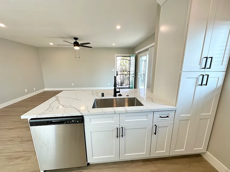 4567 Hawley Blvd #5 — Photo 9