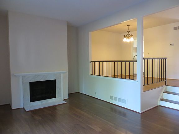 5th image of 1692 Brentwood Dr