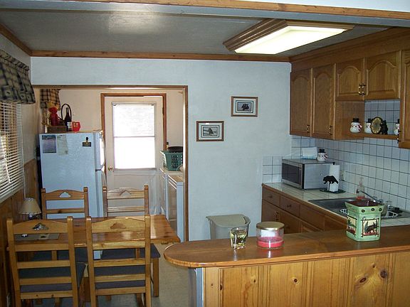 3rd image of 205 S Dawn Dr
