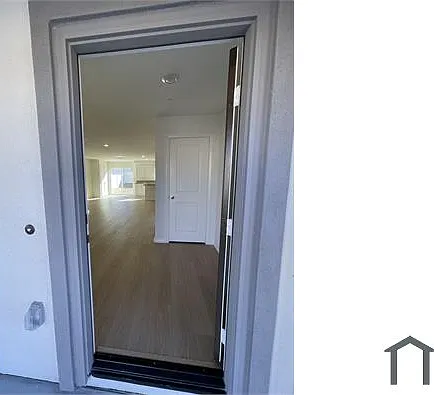 4 bed, 2419 sqft, $3,500 — Photo 4