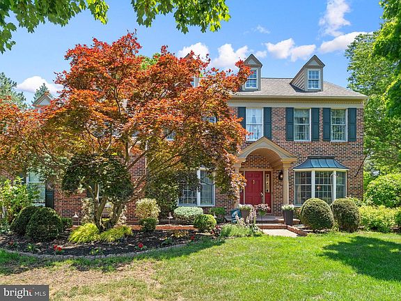 4th image of 1424 Ridgewood Ln