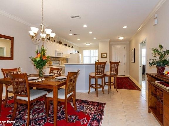 5th image of 4843 Hampshire Ct #2-205