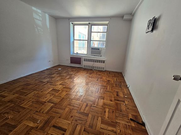 4th image of 6311 Queens Blvd APT B14