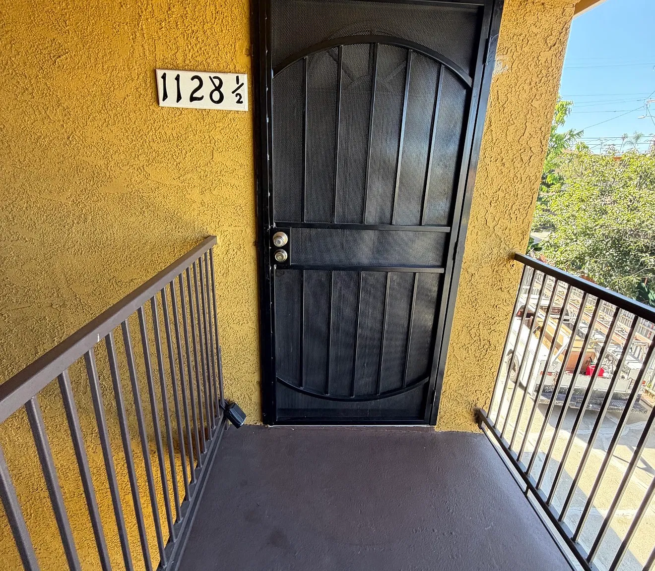 3 bed, 1200 sqft, $3,400 — Photo 4