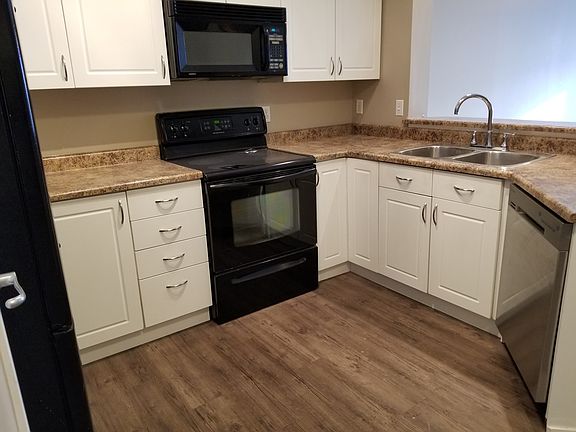3rd image of 4304 139th Ave NW #120