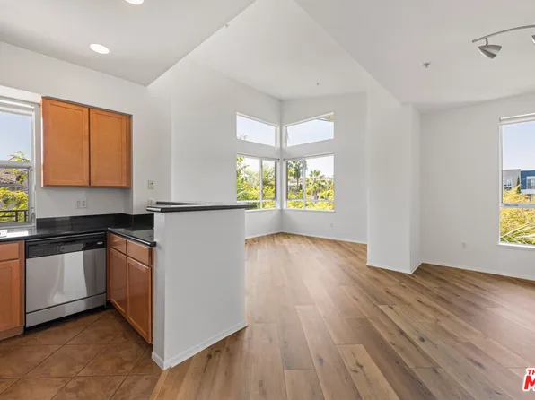 6400 Crescent Park E APT 402, Playa Vista, CA 90094