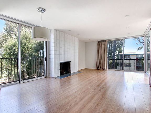 5th image of 960 21st St APT F