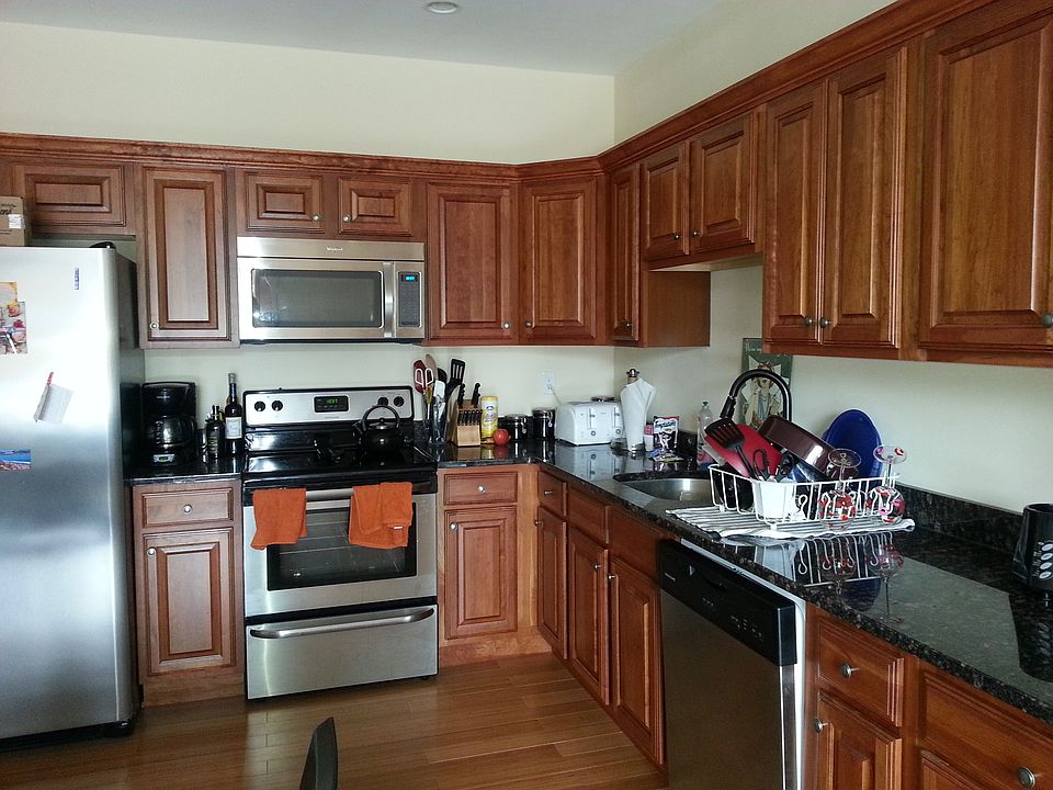 1st image of 8 Washington Pl #3