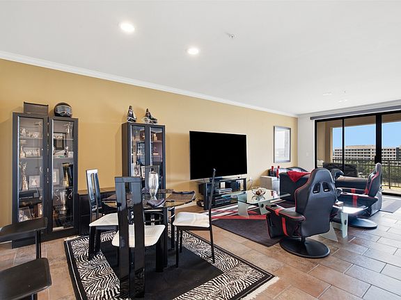 3rd image of 330 Las Colinas Blvd #1216