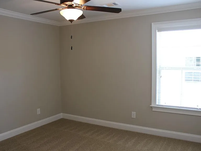 2436 Snowshill Ln — Photo 23