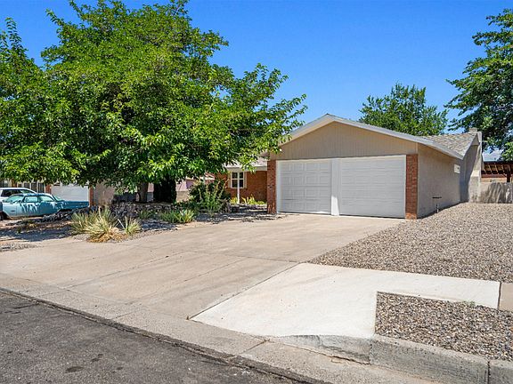 2nd image of 6301 Avenida La Costa NE