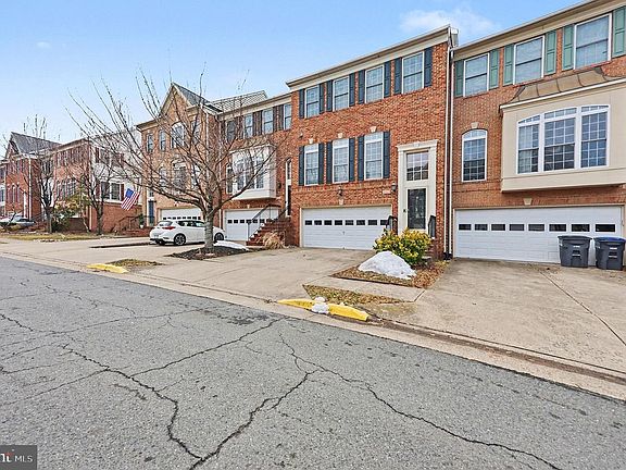 4th image of 2804 Wakewater Way