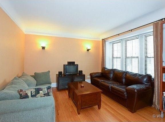 4th image of 4211 N Kedvale Ave APT 2G