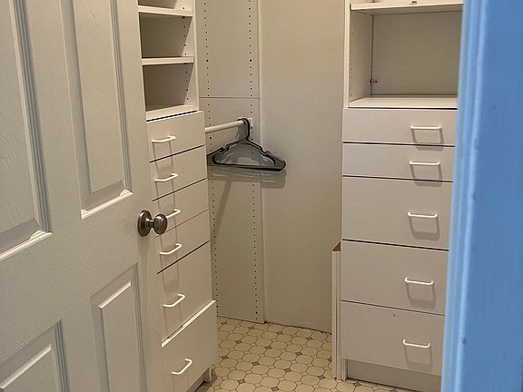 2nd image of 4617 Larkspur St