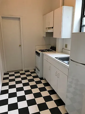 Rented by Keller Williams NYC | media 23