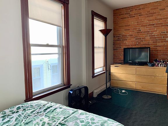 3rd image of 16 Burrill Pl #3