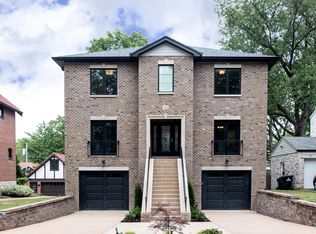 7215 Forsyth Blvd, Saint Louis, MO