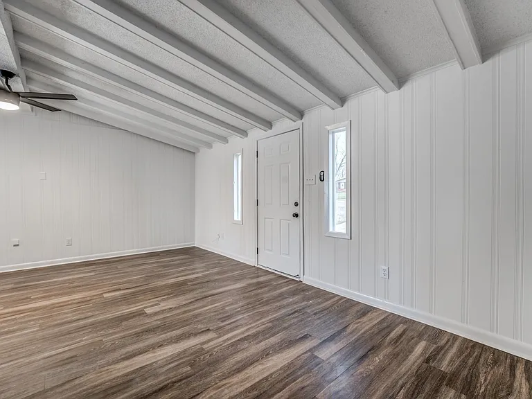 4980 Vickie Dr — Photo 14
