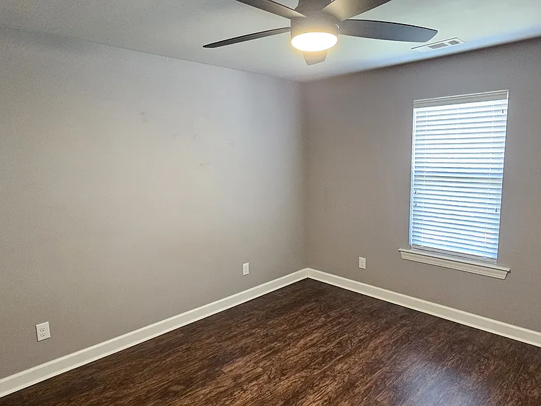 6070 Allwood Dr — Photo 14