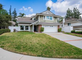 718 Oak Point Dr, Oak Park, CA 91377