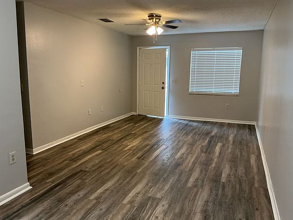 2nd image of 1337-1339 E Myrtle St