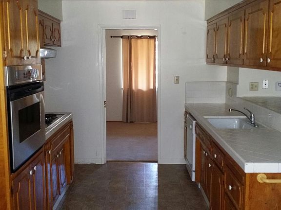 3rd image of 1219 Woodfield Ave