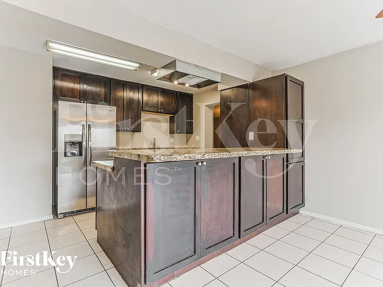 1619 E Campus Dr — Photo 6