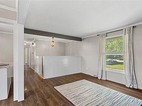 5th image of 1608 E 151st Ter