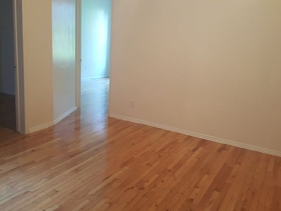 3rd image of 235 E 117th St APT 3A