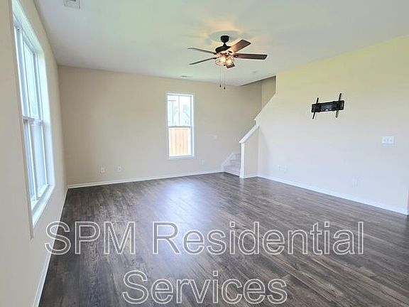 5th image of 743 Pine Cone Dr