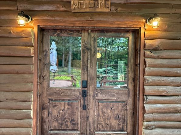 140 Silver Hollow Rd