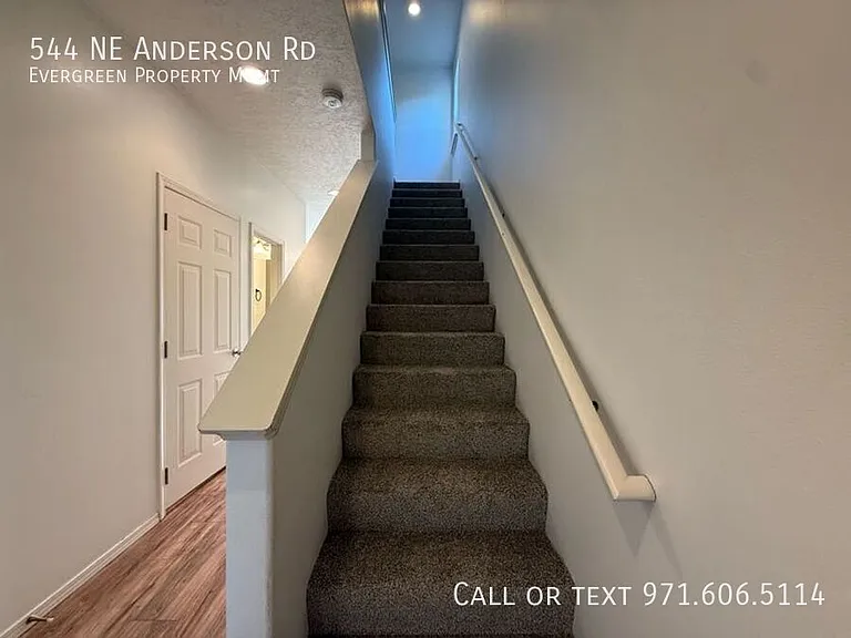 544 NE Anderson Rd — Photo 12