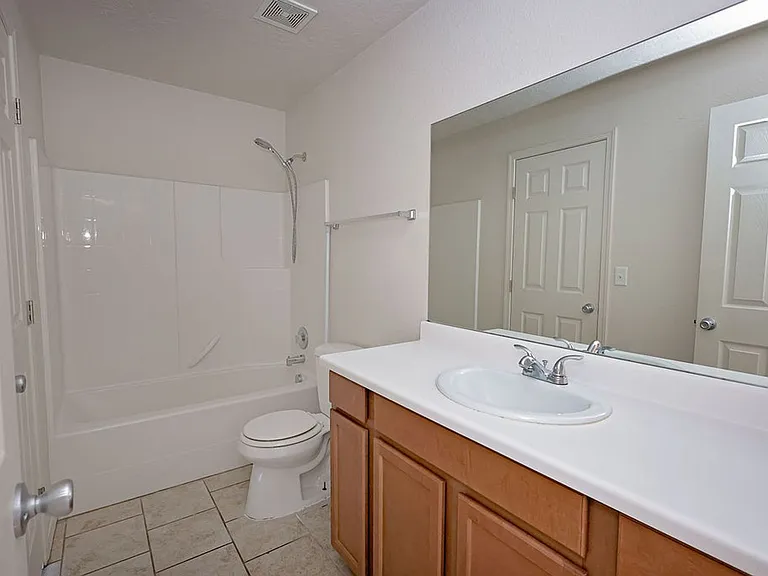 257 Robbins Ave — Photo 16