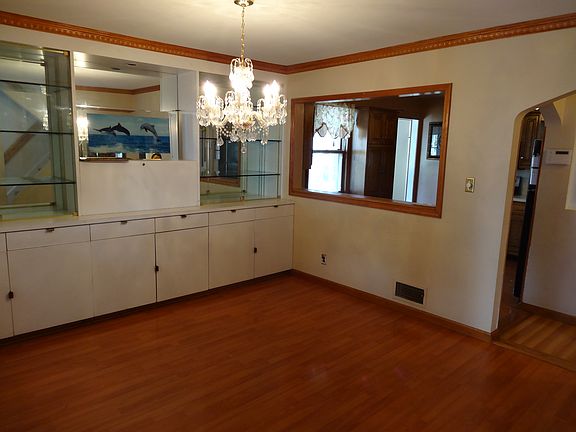 4th image of 51 Garwood Ct N