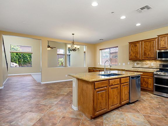 3rd image of 29673 N 70th Ave