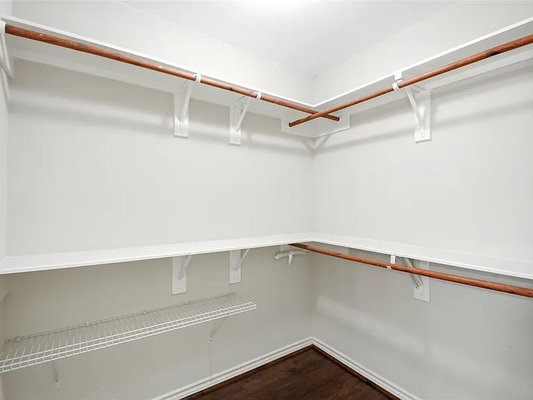 1702 Fantasy Woods Dr — Photo 28