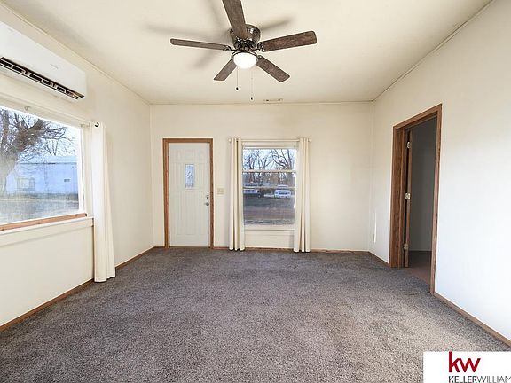 4th image of 604 3rd St