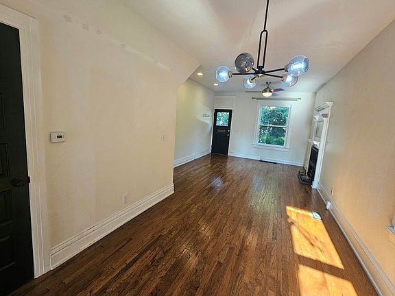 5th image of 2073 N Emerson St