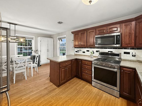 5th image of 9 Plummer Street