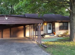 2104 E A St, Belleville, IL 62221