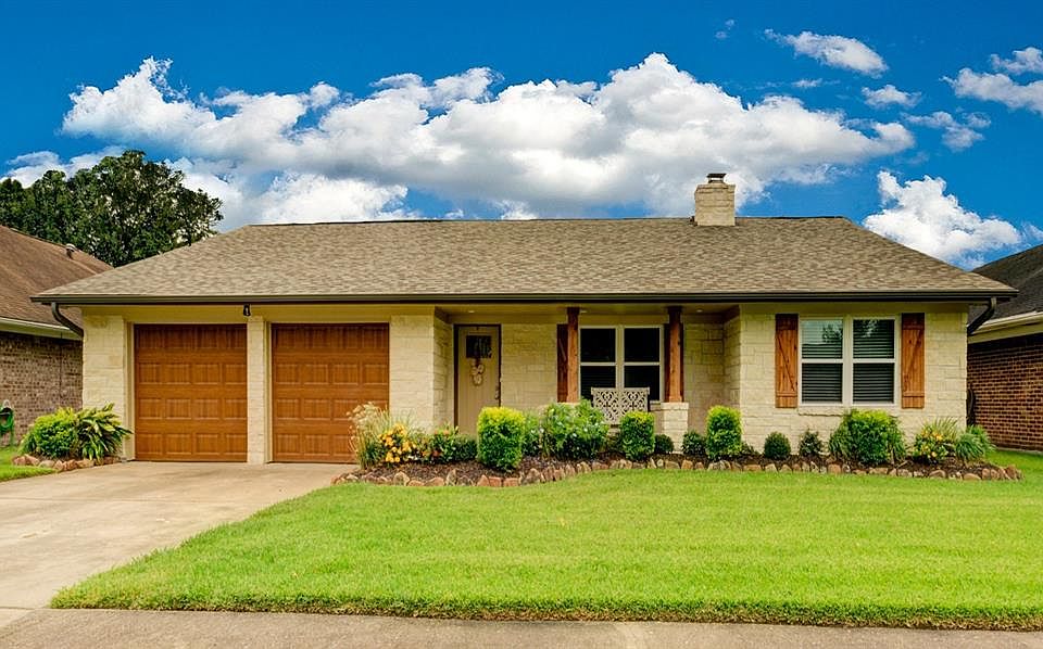 1st image of 2429 Henderson Ln