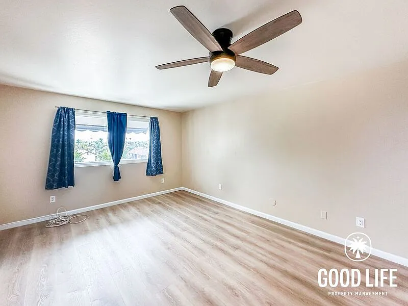 3 bed, 2.0 bath, 1083 sqft, $3,400 — Photo 3