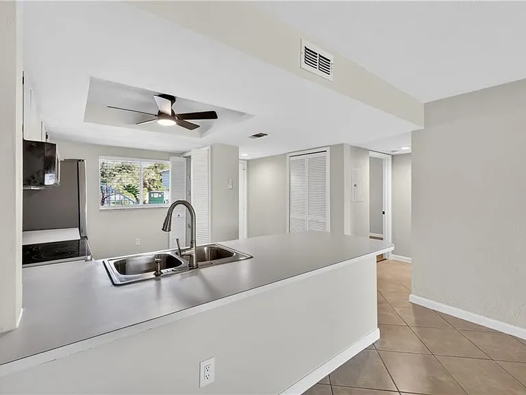 144 Cypress Way E #701 — Photo 3