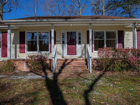 3rd image of 3647 N Woodland Cir