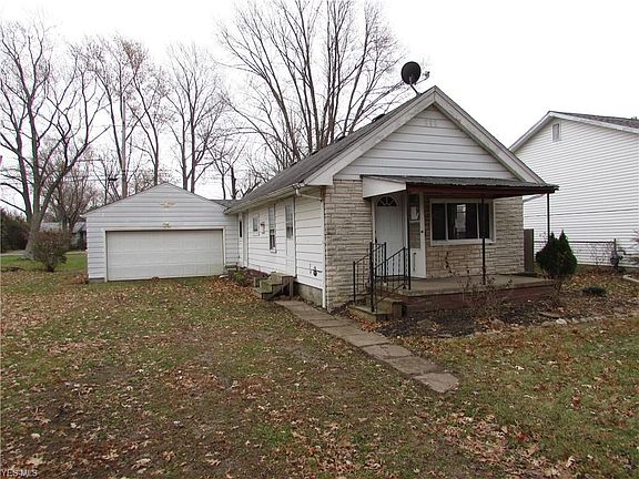 3rd image of 579 Oakwood Ave