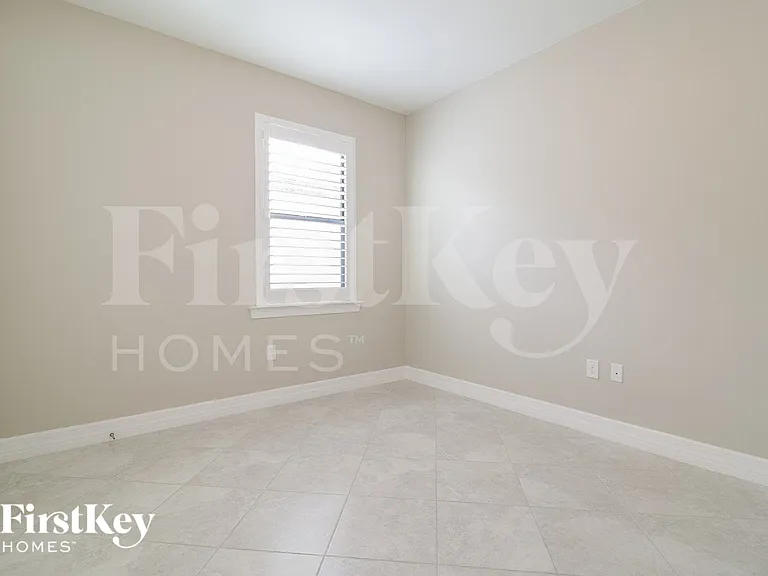 3521 E Hampton Cir — Photo 11