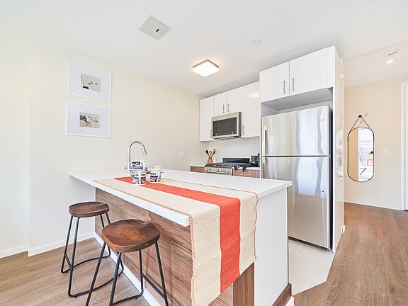5th image of 521 W 134th St #7B